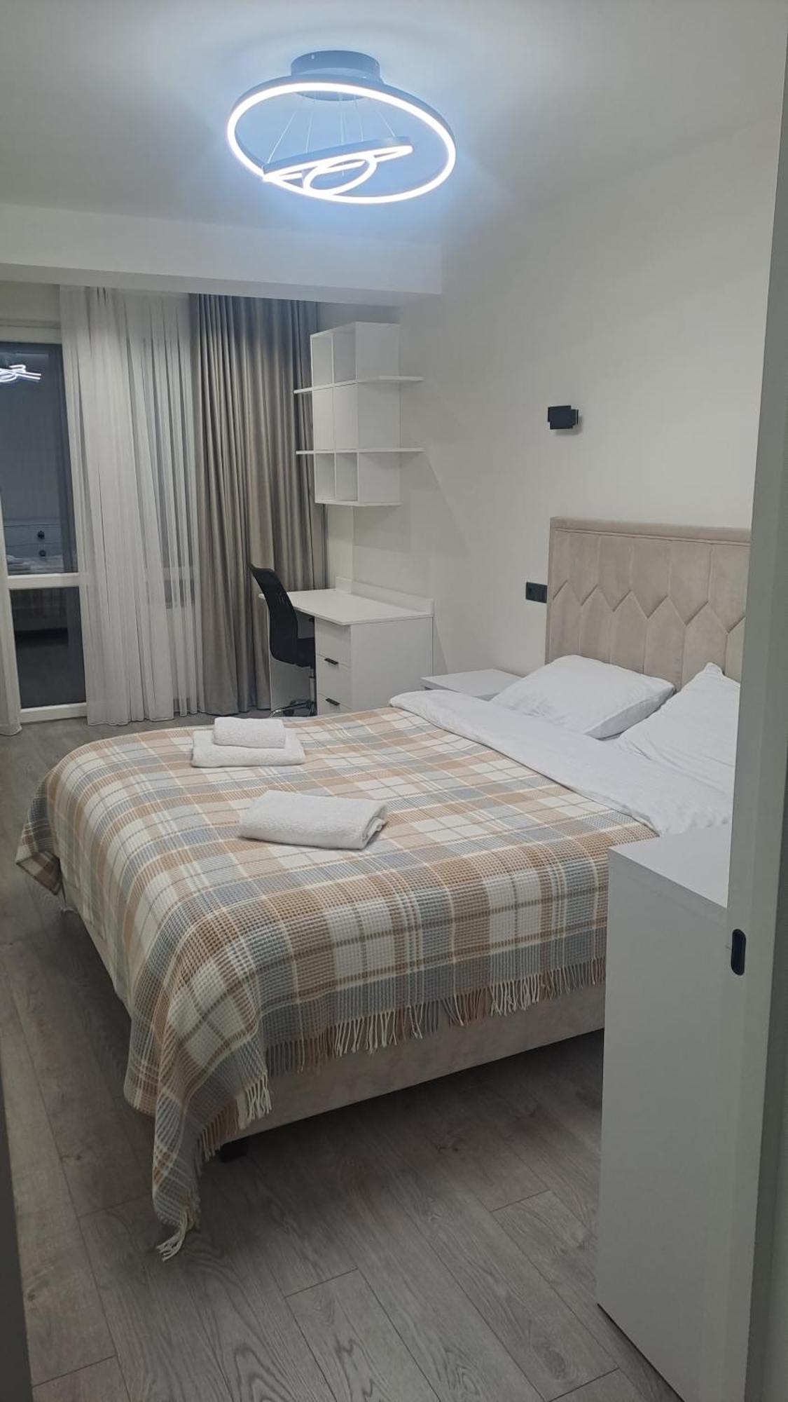 Apartamento Аэропорт-Номера 24/24 . Chisináu Exterior foto